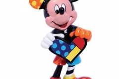 Mickey-Mouse-with-Heart-Mini-Figurine